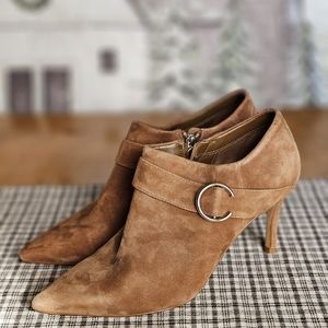 Nine West tan suede heeled ankle booty. Woman's size 7.5.